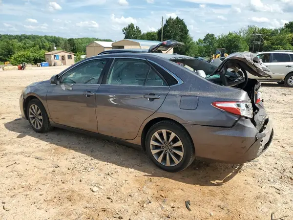 4T1BF1FK1GU593193 2016 TOYOTA CAMRY - Image 2