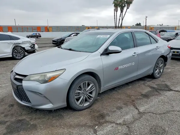 4T1BF1FK1GU594974 2016 TOYOTA CAMRY - Image 1