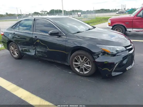 4T1BF1FK1GU594991 2016 TOYOTA CAMRY - Image 1