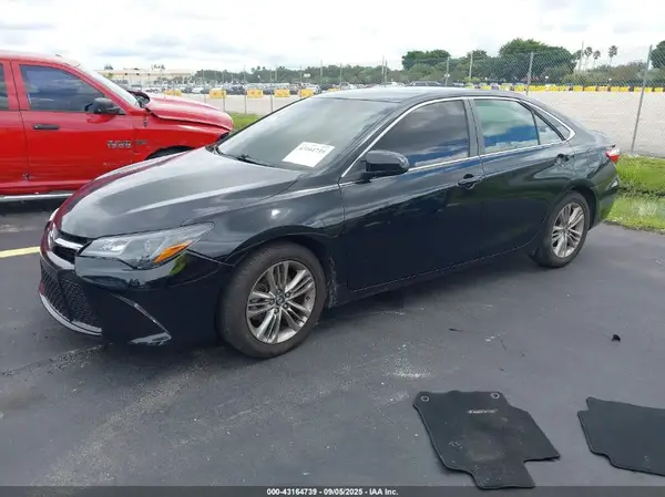 4T1BF1FK1GU594991 2016 TOYOTA CAMRY - Image 2