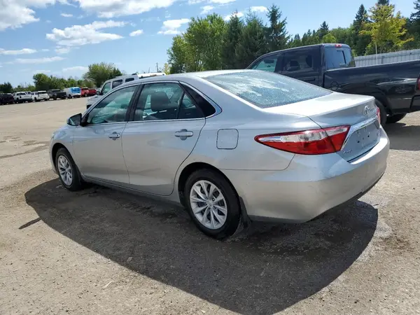 4T1BF1FK1GU595770 2016 TOYOTA CAMRY - Image 2