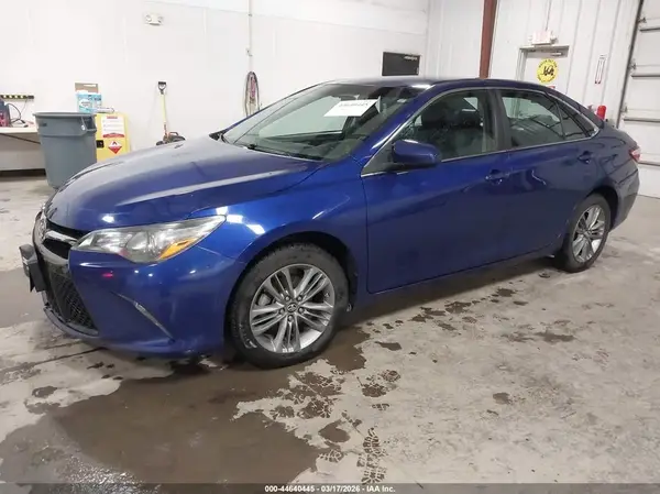 4T1BF1FK1GU600501 2016 TOYOTA CAMRY - Image 2