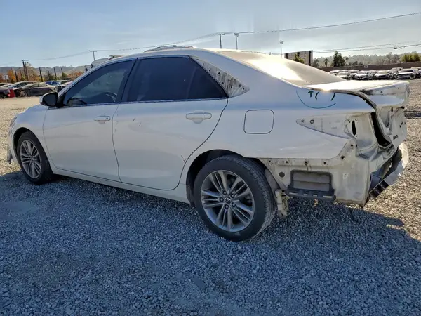 4T1BF1FK1GU600837 2016 TOYOTA CAMRY - Image 2