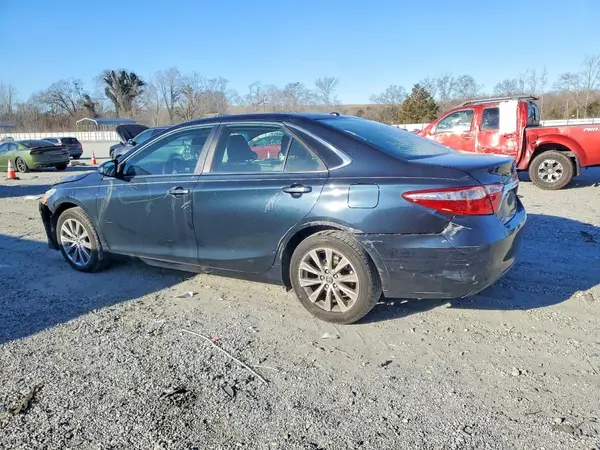 4T1BF1FK1GU601356 2016 TOYOTA CAMRY - Image 2