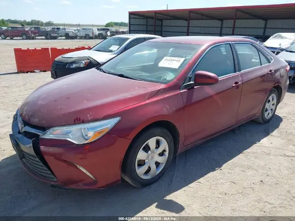 4T1BF1FK1GU602670 2016 TOYOTA CAMRY - Image 2