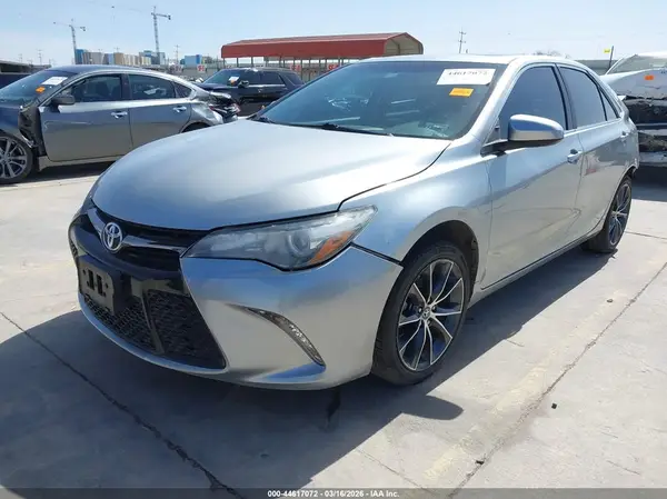 4T1BF1FK1GU603320 2016 TOYOTA CAMRY - Image 2
