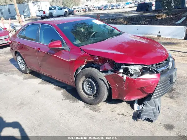 4T1BF1FK1GU603544 2016 TOYOTA CAMRY - Image 1