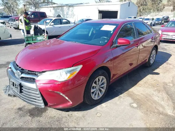 4T1BF1FK1GU603544 2016 TOYOTA CAMRY - Image 2