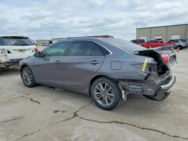 4T1BF1FK1GU608386 2016 TOYOTA CAMRY - Image 2