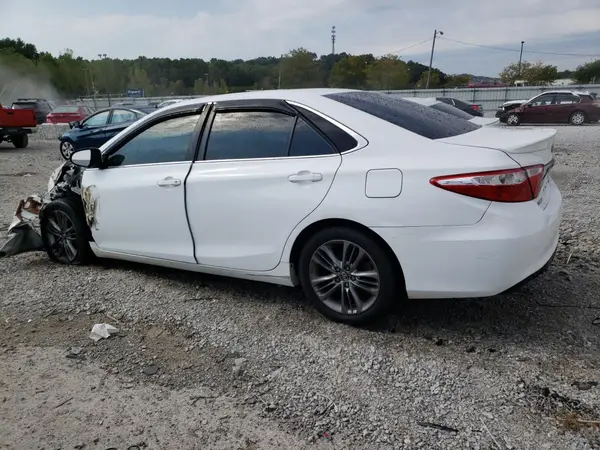 4T1BF1FK1GU609778 2016 TOYOTA CAMRY - Image 2