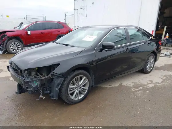 4T1BF1FK1GU611269 2016 TOYOTA CAMRY - Image 2