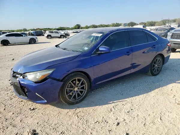 4T1BF1FK1GU611806 2016 TOYOTA CAMRY - Image 1