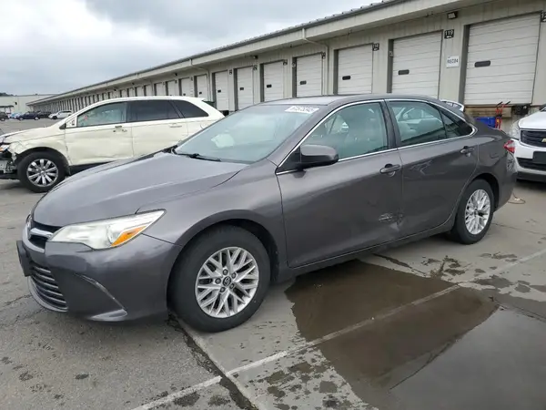 4T1BF1FK1GU612941 2016 TOYOTA CAMRY - Image 1