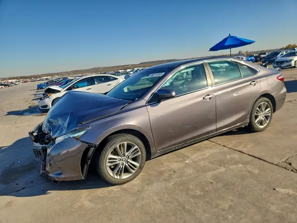 4T1BF1FK1GU998843 2016 TOYOTA CAMRY - Image 1