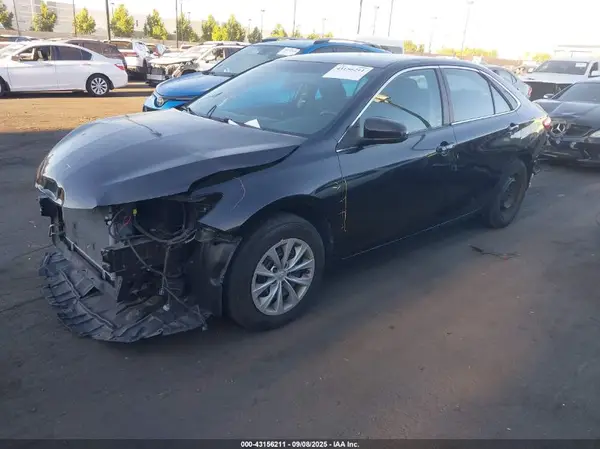 4T1BF1FK1HU268691 2017 TOYOTA CAMRY - Image 2