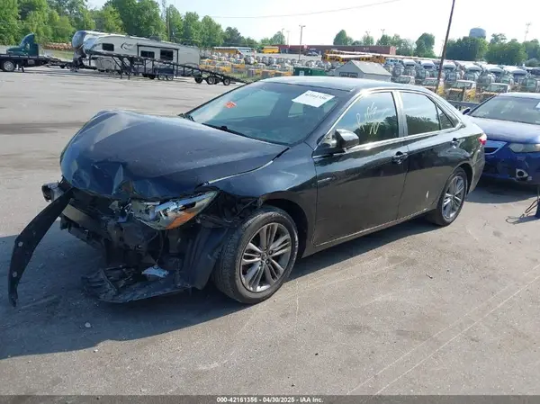 4T1BF1FK1HU270960 2017 TOYOTA CAMRY - Image 2