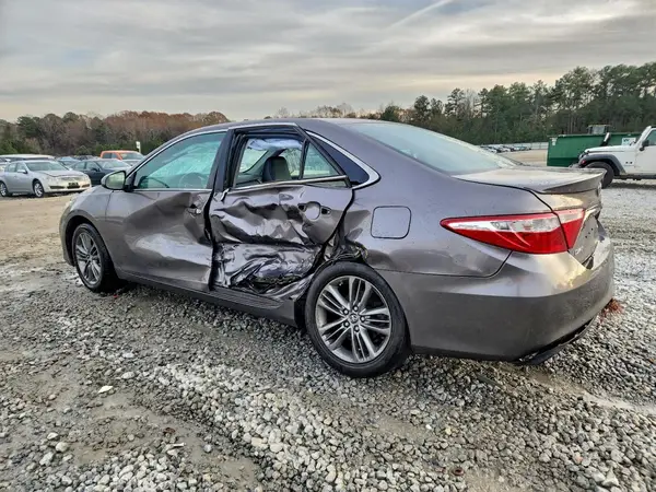 4T1BF1FK1HU273812 2017 TOYOTA CAMRY - Image 2