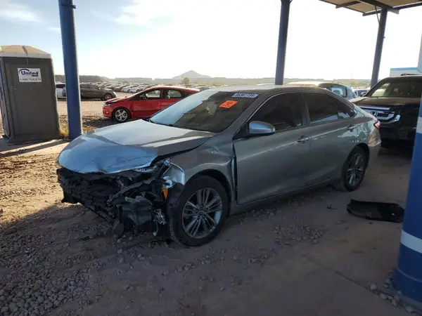 4T1BF1FK1HU275088 2017 TOYOTA CAMRY - Image 1