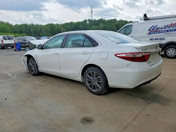 4T1BF1FK1HU275561 2017 TOYOTA CAMRY - Image 2