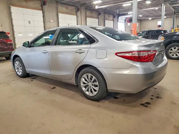 4T1BF1FK1HU276371 2017 TOYOTA CAMRY - Image 2