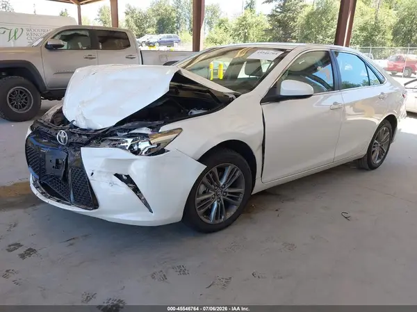 4T1BF1FK1HU278038 2017 TOYOTA CAMRY - Image 2