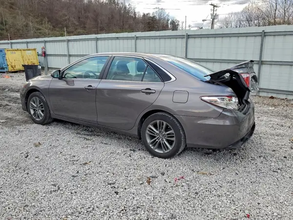 4T1BF1FK1HU279447 2017 TOYOTA CAMRY - Image 2