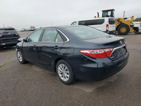 4T1BF1FK1HU279870 2017 TOYOTA CAMRY - Image 2