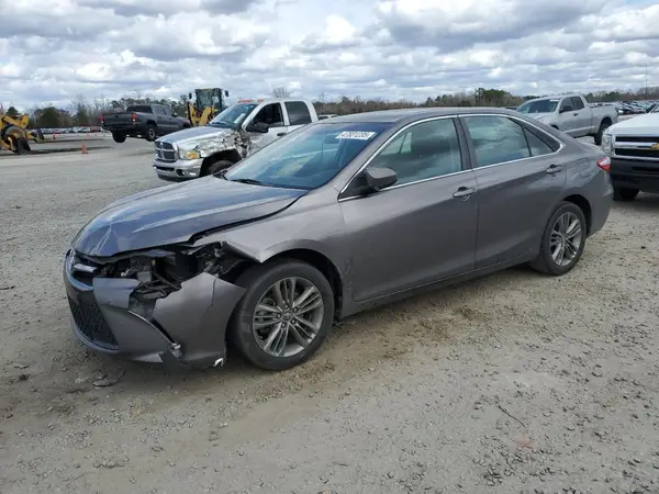4T1BF1FK1HU281151 2017 TOYOTA CAMRY - Image 1