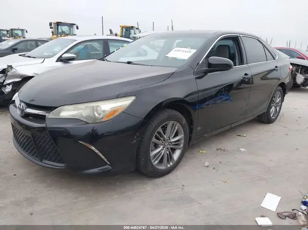 4T1BF1FK1HU281778 2017 TOYOTA CAMRY - Image 2