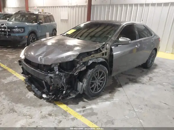 4T1BF1FK1HU281859 2017 TOYOTA CAMRY - Image 2