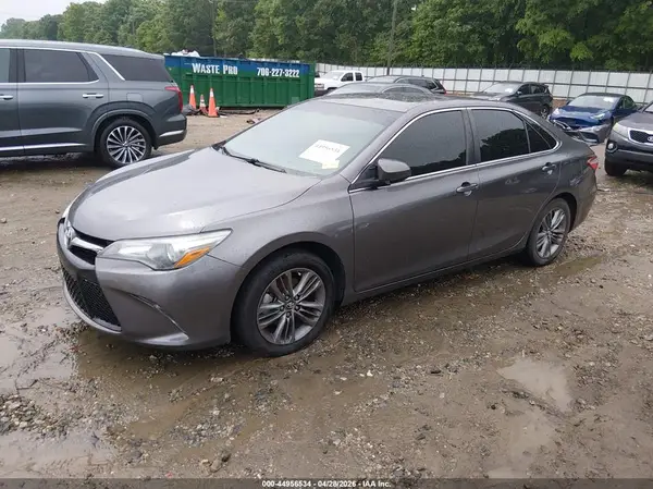 4T1BF1FK1HU283868 2017 TOYOTA CAMRY - Image 2