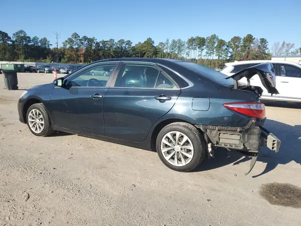 4T1BF1FK1HU284258 2017 TOYOTA CAMRY - Image 2