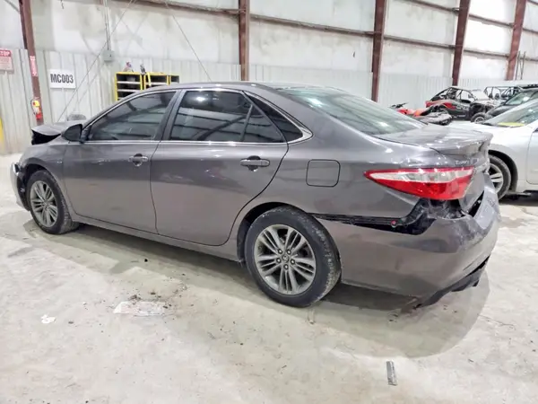 4T1BF1FK1HU285443 2017 TOYOTA CAMRY - Image 2