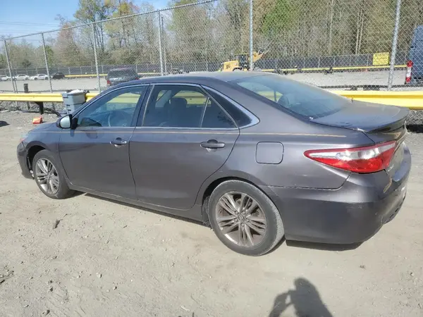 4T1BF1FK1HU286382 2017 TOYOTA CAMRY - Image 2