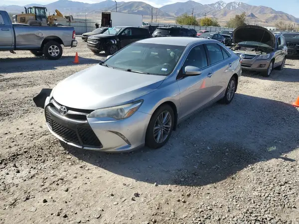 4T1BF1FK1HU287452 2017 TOYOTA CAMRY - Image 1