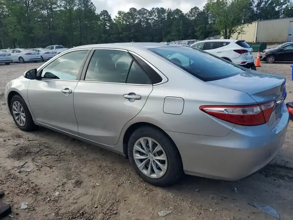 4T1BF1FK1HU289542 2017 TOYOTA CAMRY - Image 2
