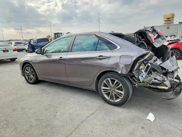 4T1BF1FK1HU290755 2017 TOYOTA CAMRY - Image 2