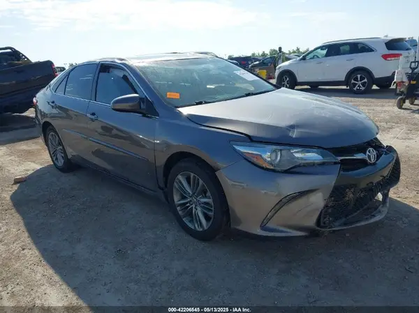 4T1BF1FK1HU291551 2017 TOYOTA CAMRY - Image 1