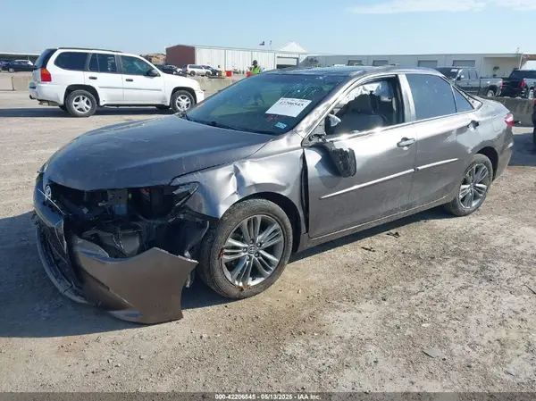 4T1BF1FK1HU291551 2017 TOYOTA CAMRY - Image 2