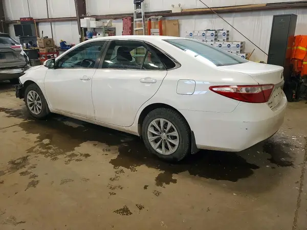 4T1BF1FK1HU292151 2017 TOYOTA CAMRY - Image 2