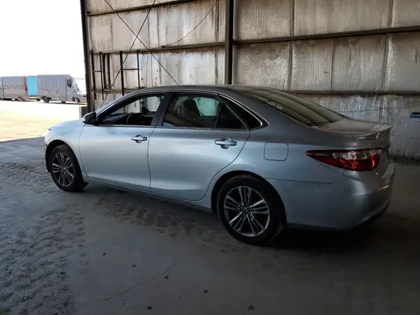 4T1BF1FK1HU293347 2017 TOYOTA CAMRY - Image 2