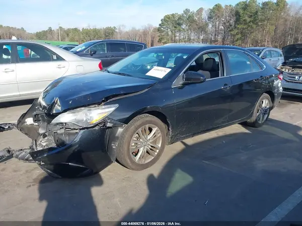4T1BF1FK1HU296460 2017 TOYOTA CAMRY - Image 2