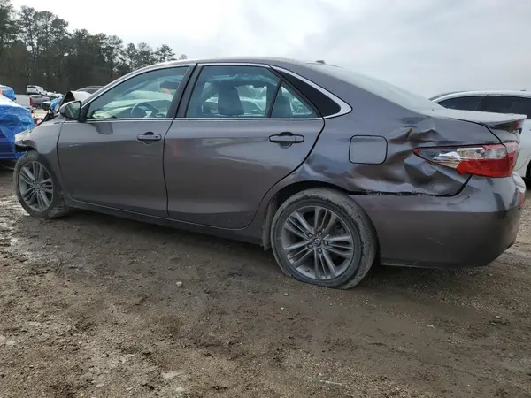 4T1BF1FK1HU296944 2017 TOYOTA CAMRY - Image 2