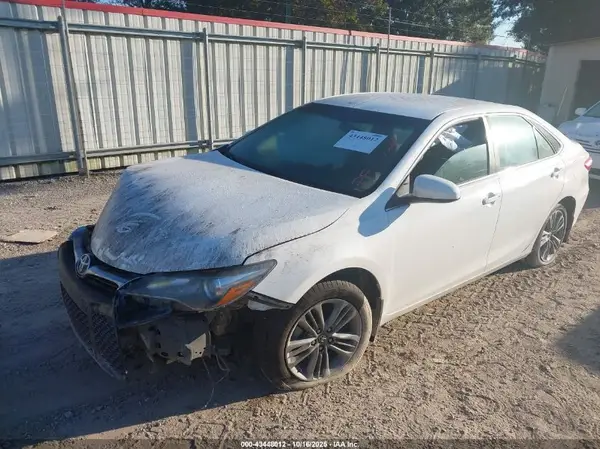 4T1BF1FK1HU298306 2017 TOYOTA CAMRY - Image 2