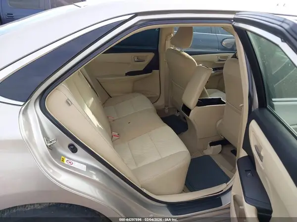 4T1BF1FK1HU300118 2017 TOYOTA CAMRY - Image 8