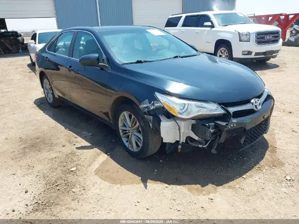 4T1BF1FK1HU300720 2017 TOYOTA CAMRY - Image 1