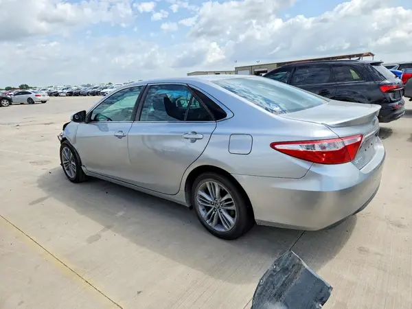 4T1BF1FK1HU301771 2017 TOYOTA CAMRY - Image 2