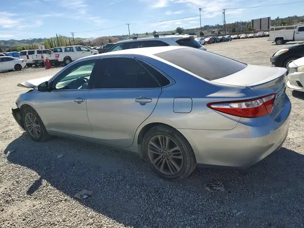 4T1BF1FK1HU303116 2017 TOYOTA CAMRY - Image 2