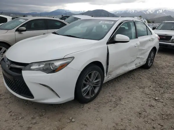 4T1BF1FK1HU305707 2017 TOYOTA CAMRY - Image 1