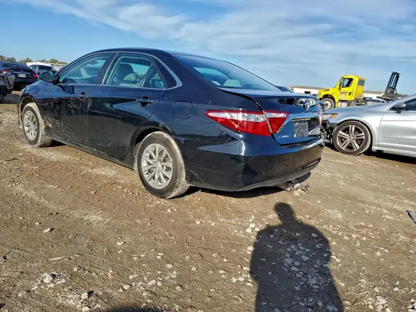 4T1BF1FK1HU306517 2017 TOYOTA CAMRY - Image 2